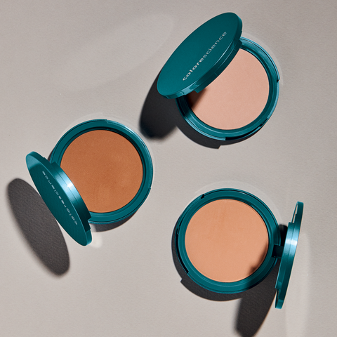 Natural Finish Pressed Foundation SPF 20 - Прессованная пудра
