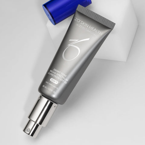 Smart Tone Broad-Spectrum SPF 50 - Сонцезахисний тональний крем