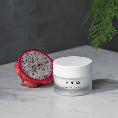 Intelligent Retinol Smoothing Night Cream – nočný antioxidačný krém s vitamínom A